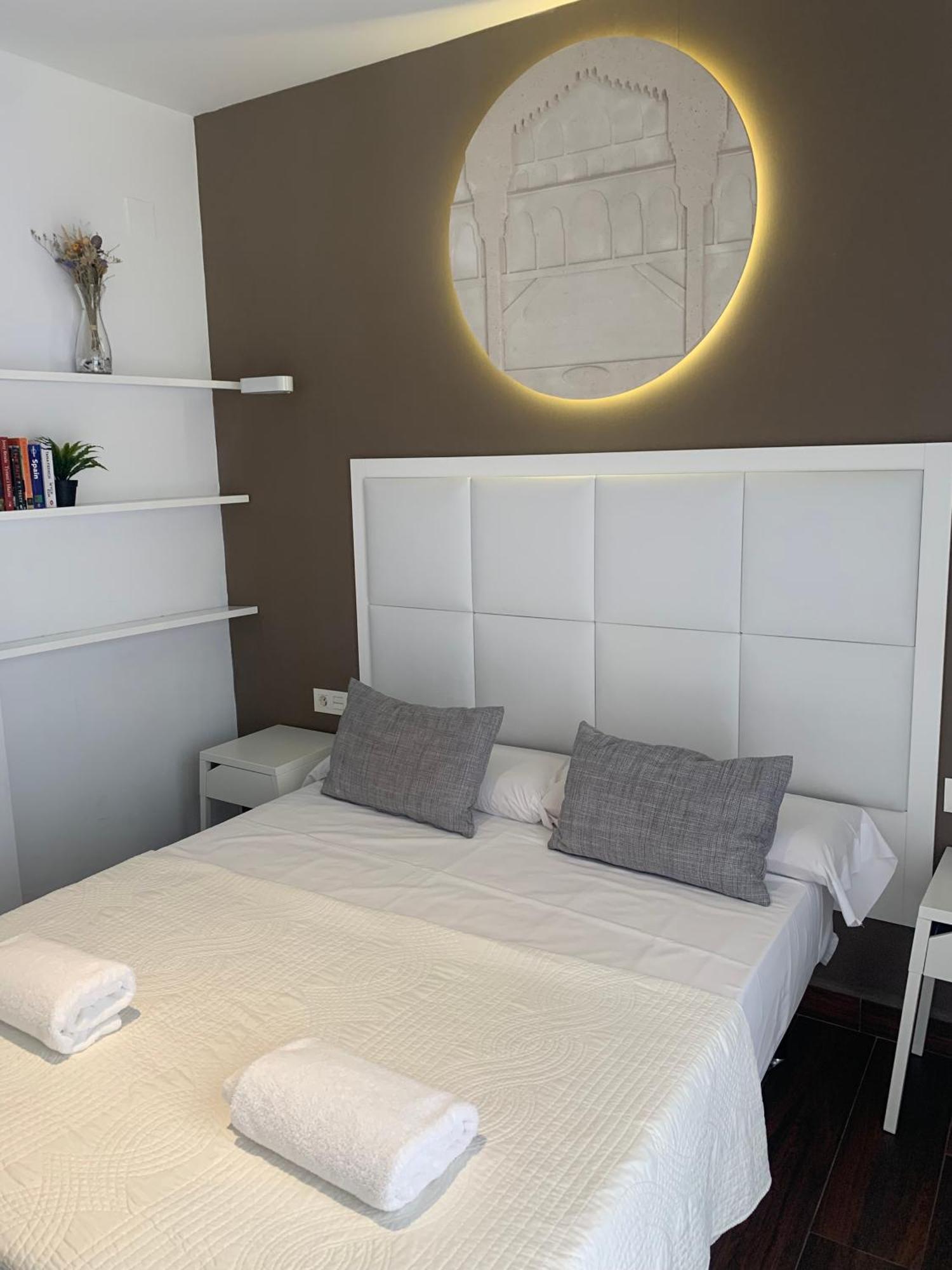 Apartamento Caballerizas Con Parking Gratuito En Pleno Centro *