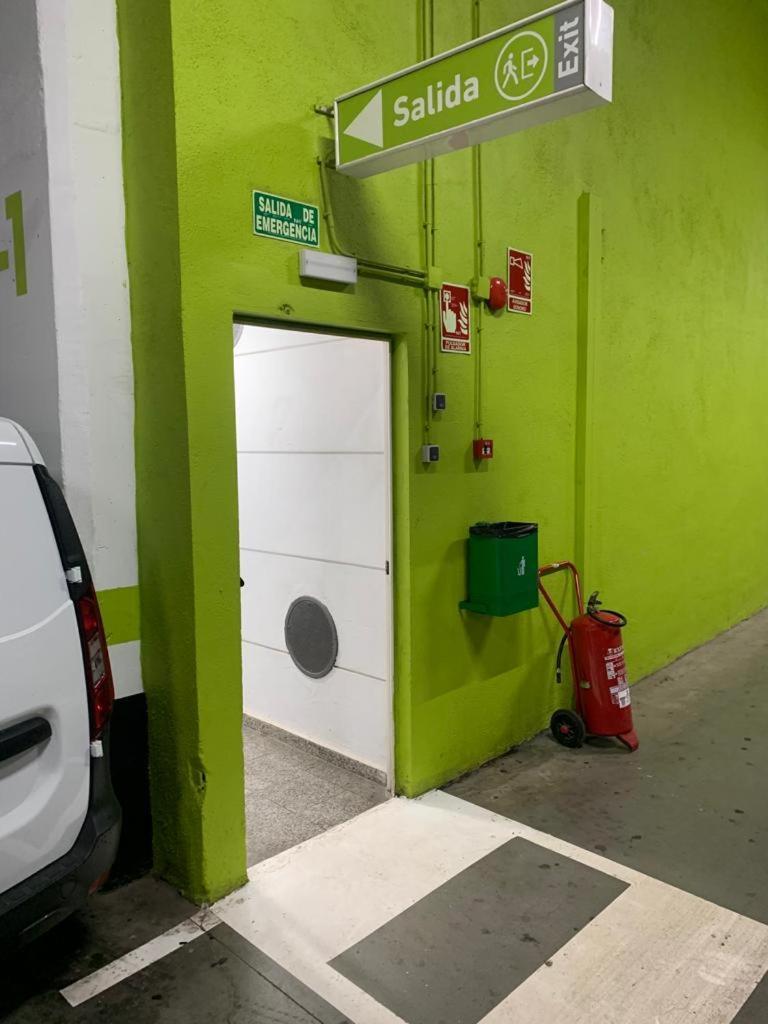 Caballerizas Con Parking Gratuito En Pleno Centro * Grenade